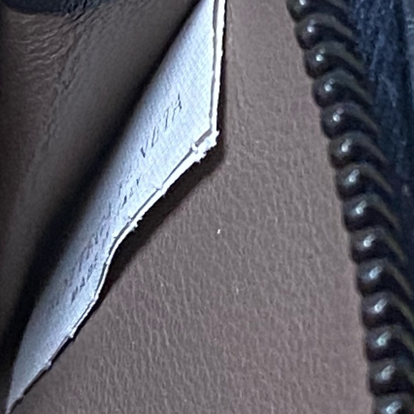 Bottega Veneta Zipped Card Case - Picture 15 of 15